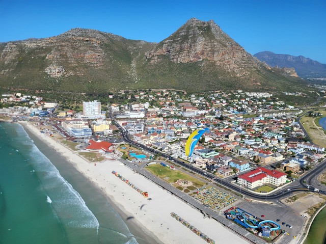 151 - Cape Town (Muizenberg Beach)